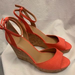 New! Platform wedge sandals